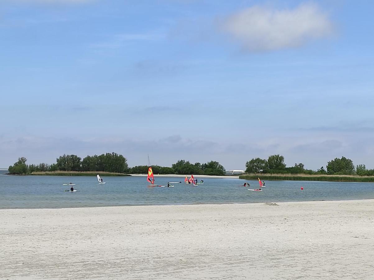 Appartement Ijsselmeer Makkum Strand Exterior foto